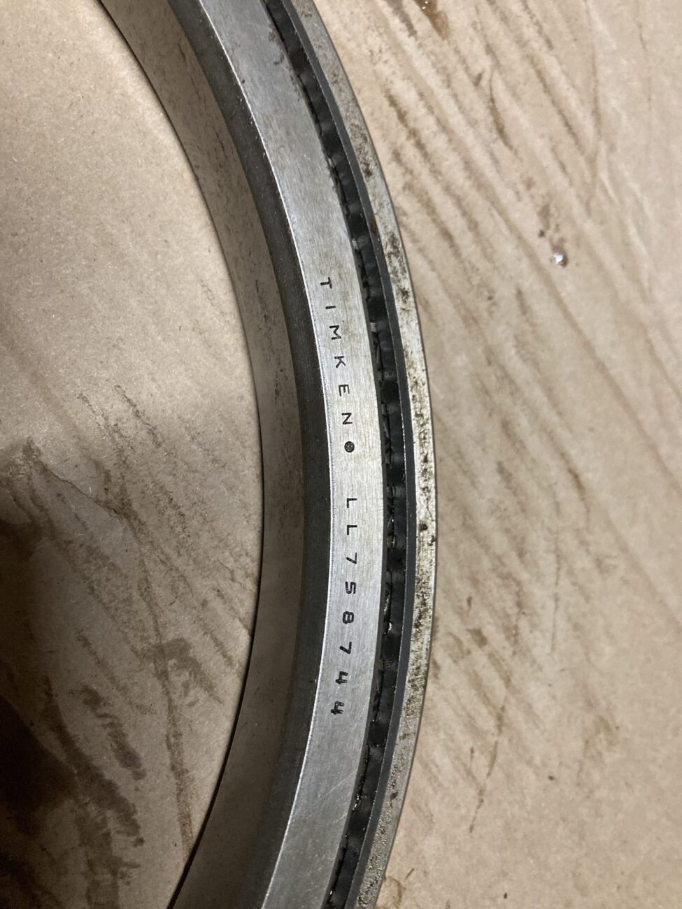Роликовый подшипник TIMKEN LL758744-LL758715