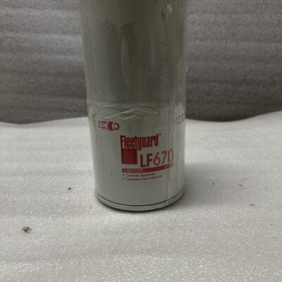 масляный фильтр Fleetguard LF670